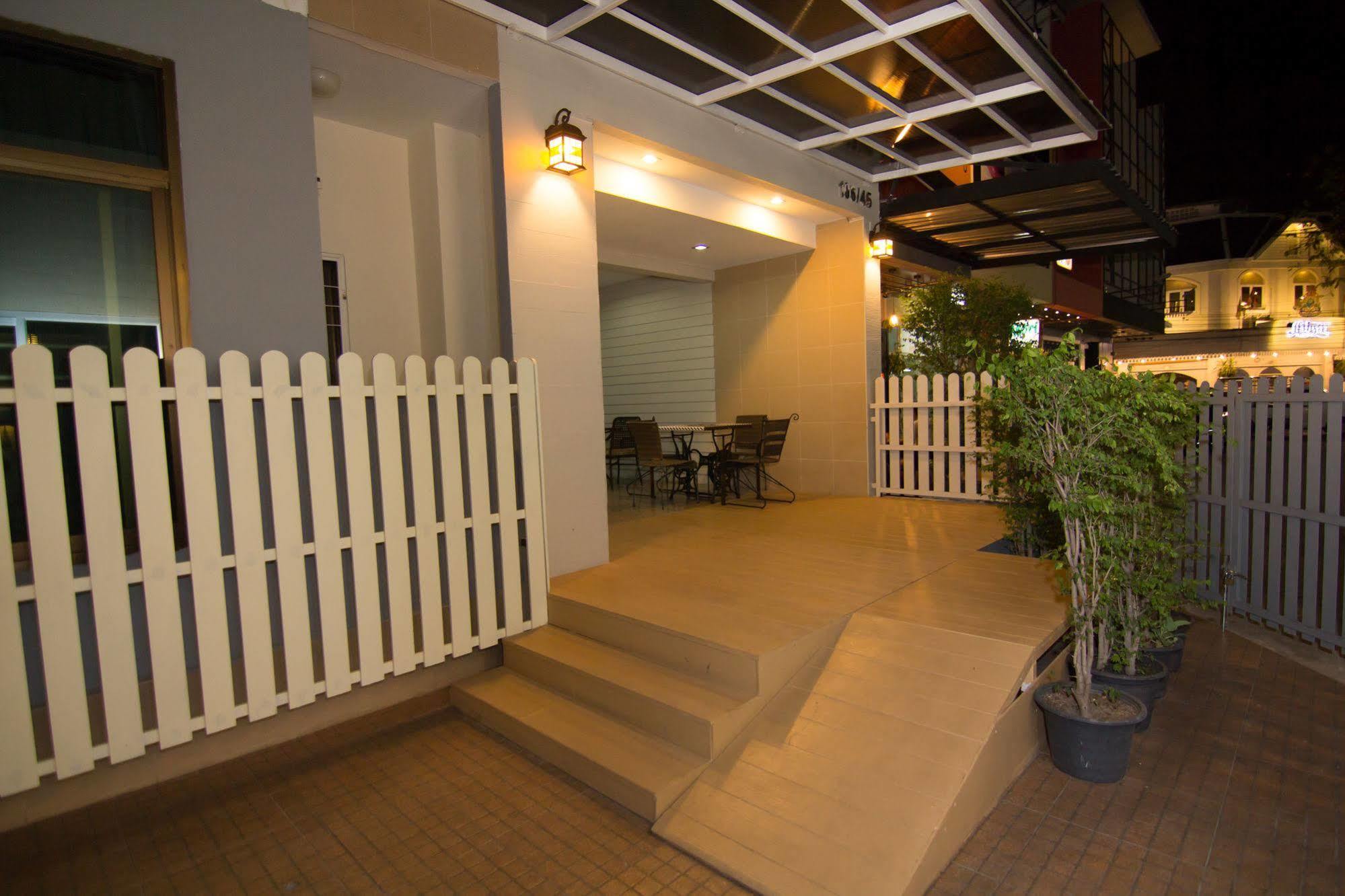 Prajaktra City Hostel Udon Thani Zewnętrze zdjęcie
